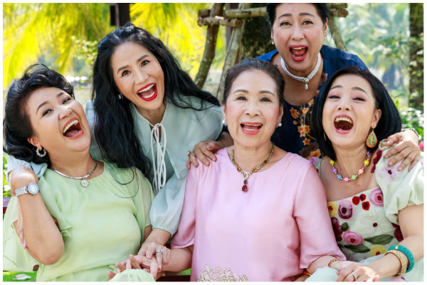 NSND Kim Xuân, Mỹ Duyên dở khóc dở cười trong phim mới