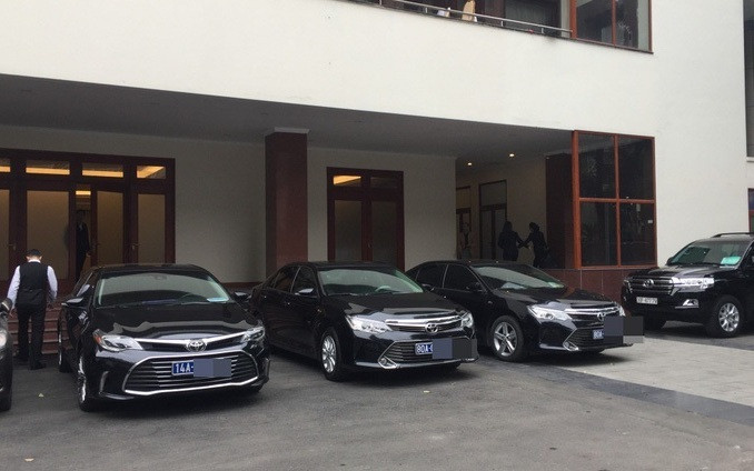 Không dùng xe công đưa đón vụ trưởng từ nơi ở đến nơi làm việc - 1