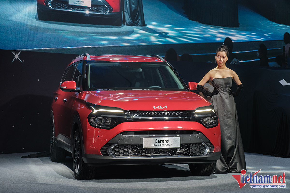 Kia Carens 2023 giá 
