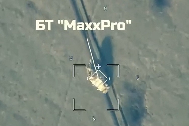 Hình ảnh thiết giáp Mỹ bị UAV phá hủy ở Ukraine