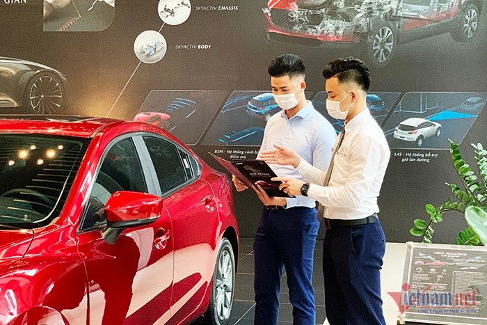 Ô tô vẫn bán tốt bất chấp ngân hàng siết tín dụng vay tiêu dùng