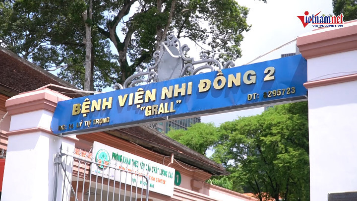 Bé 17 tháng tuổi tử vong nghi bị bạo hành có nhiều vết bầm trên cơ thể