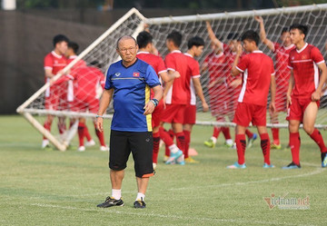 Tuyển Việt Nam dự AFF Cup: Thầy Park mong Quang Hải