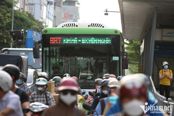 TP Hà Nội: Buýt nhanh BRT làm giảm ùn tắc giao thông