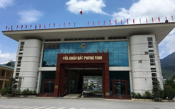 Cửa khẩu Bắc Phong Sinh đã thông quan trở lại