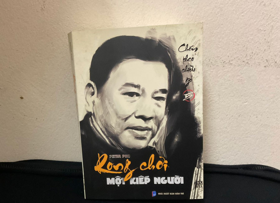 'Rong chơi một kiếp người'