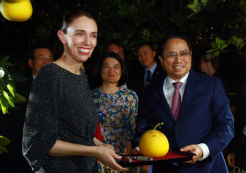 Vườn quả Bác Hồ đón hai Thủ tướng tới thăm trong đêm thu