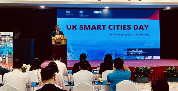 UK to support Vietnam to realise its commitments at COP26 through smart city solutions