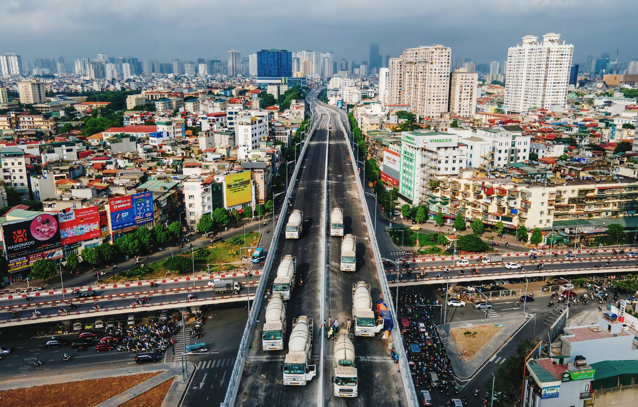 Đường Vành đai 2 gần 10.000 tỷ đồng trước ngày thông xe