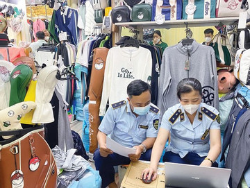 Counterfeit goods freely traded from markets to online stores