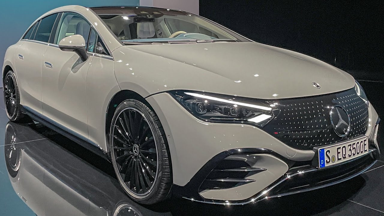 Giá xe điện Mercedes hạ sâu tại Trung Quốc