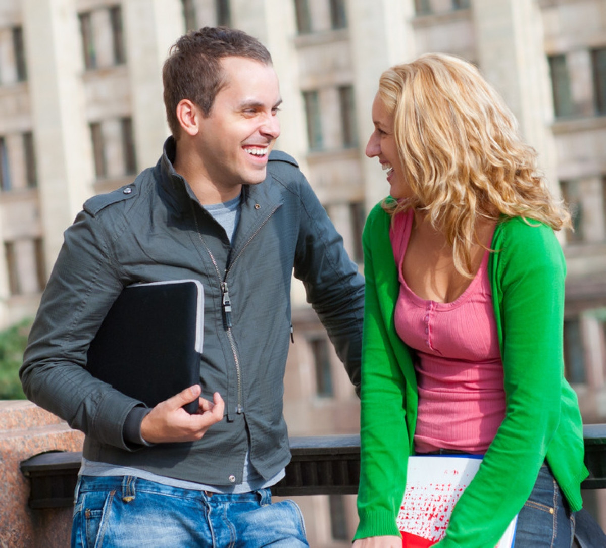 nhung dau hieu cho biet doi phuong that su thich ban hinh anh 7