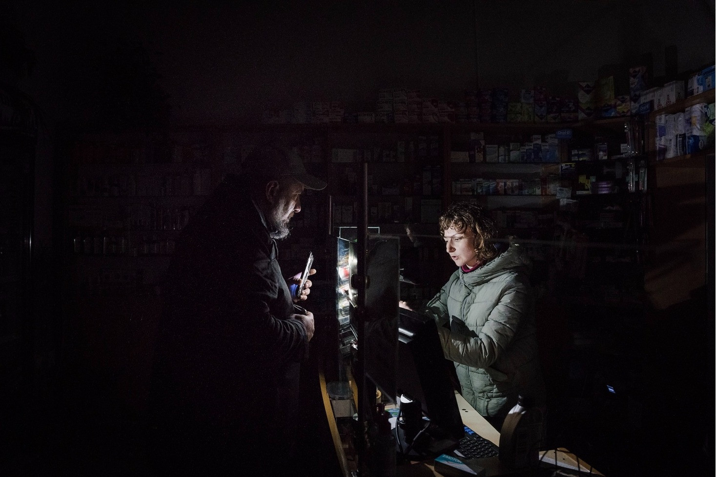 Giao tranh ác liệt tại đông Ukraine, 10 triệu người Ukraine chịu rét vì mất điện