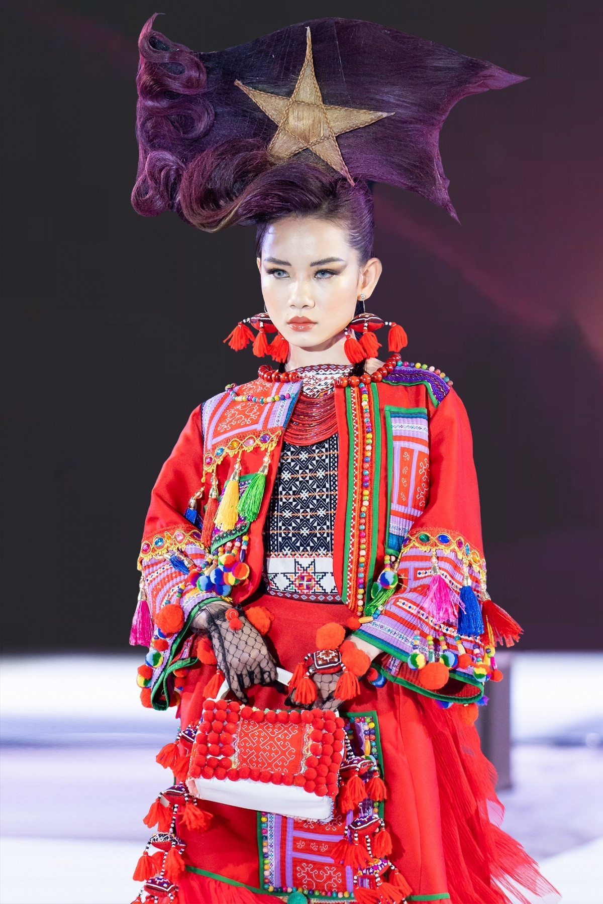 vietnamese ethnic costumes introduced at bangkok kids int l fashion week picture 1