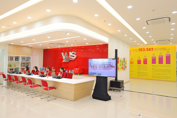 Ra mắt 4 cơ sở mới, VUS chạm mốc 52 trung tâm toàn quốc