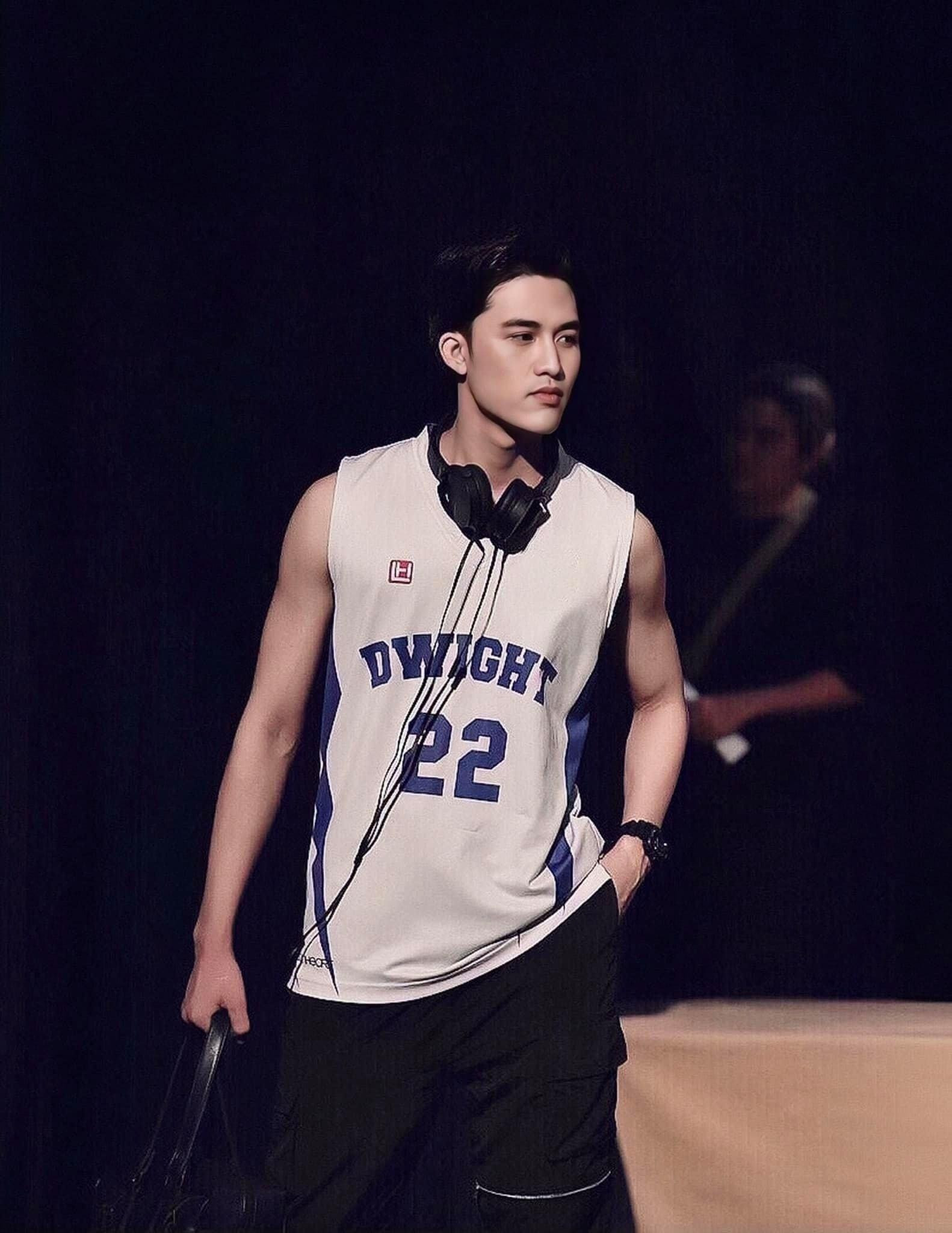 Thượng úy công an gây chú ý trong phim Hành trình công lý là ai? - 4