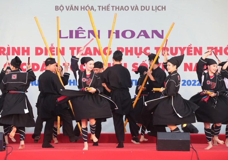 Unique costumes of ethnic minority groups in Vietnam ảnh 2