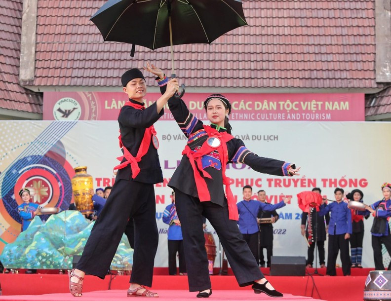 Unique costumes of ethnic minority groups in Vietnam ảnh 19