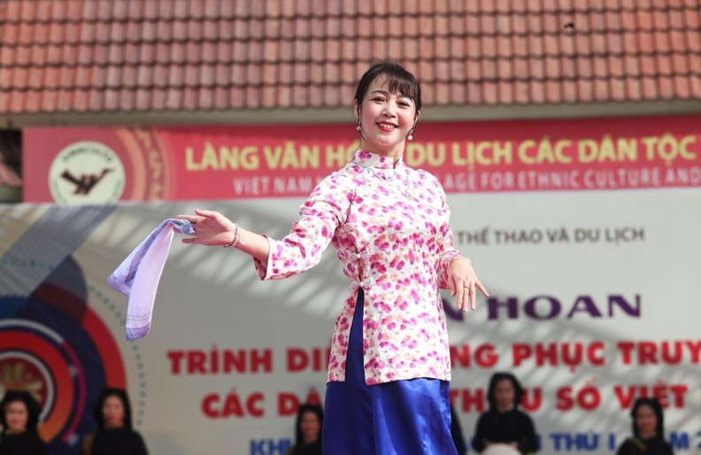 Unique costumes of ethnic minority groups in Vietnam ảnh 16