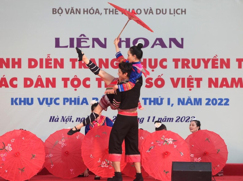 Unique costumes of ethnic minority groups in Vietnam ảnh 1