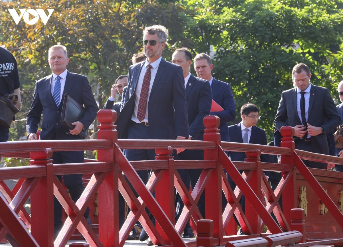 danish crown prince eager to discover hanoi culture picture 1
