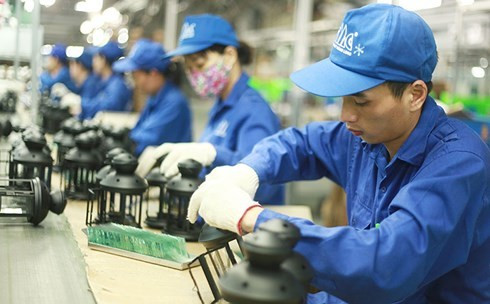 Sản xuất công nghiệp tăng nhưng số đơn hàng mới đã chậm lại