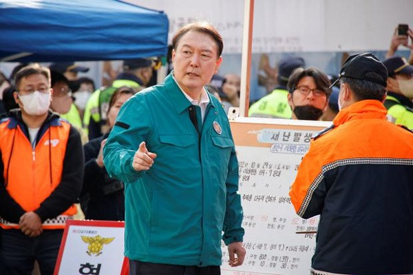 Tổng thống Hàn Quốc nổi giận vì cảnh sát không phản ứng khi nhận 11 cuộc gọi cầu cứu