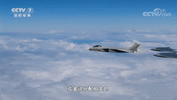 Trung Quốc phát triển biến thể 2 chỗ của tiêm kích J-20
