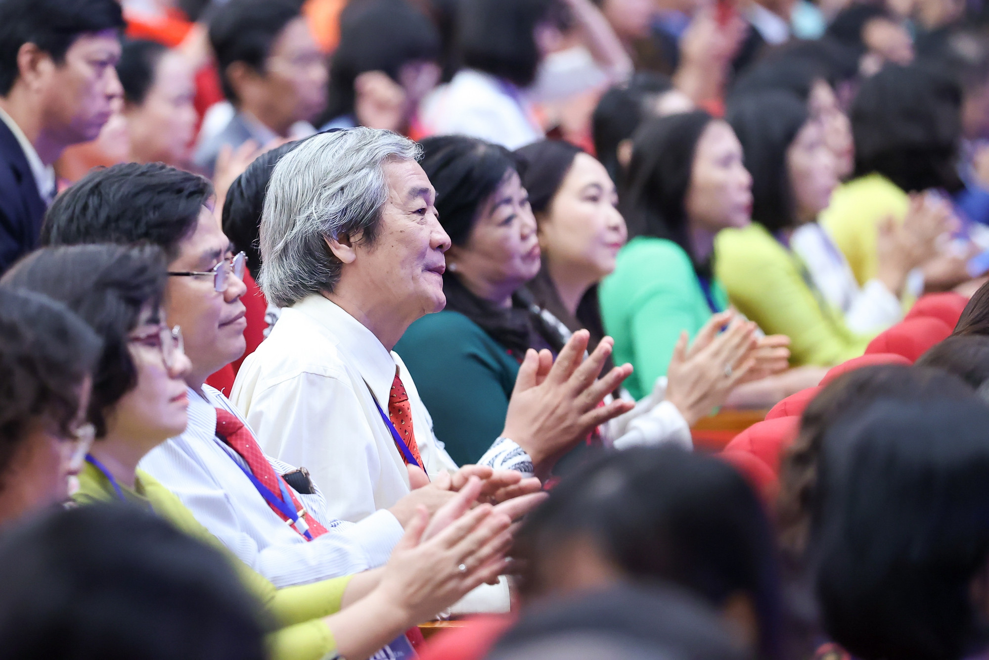 Chăm lo tốt nhất cả về vật chất và tinh thần để đội ngũ nhà giáo yên tâm công tác* - Ảnh 3.