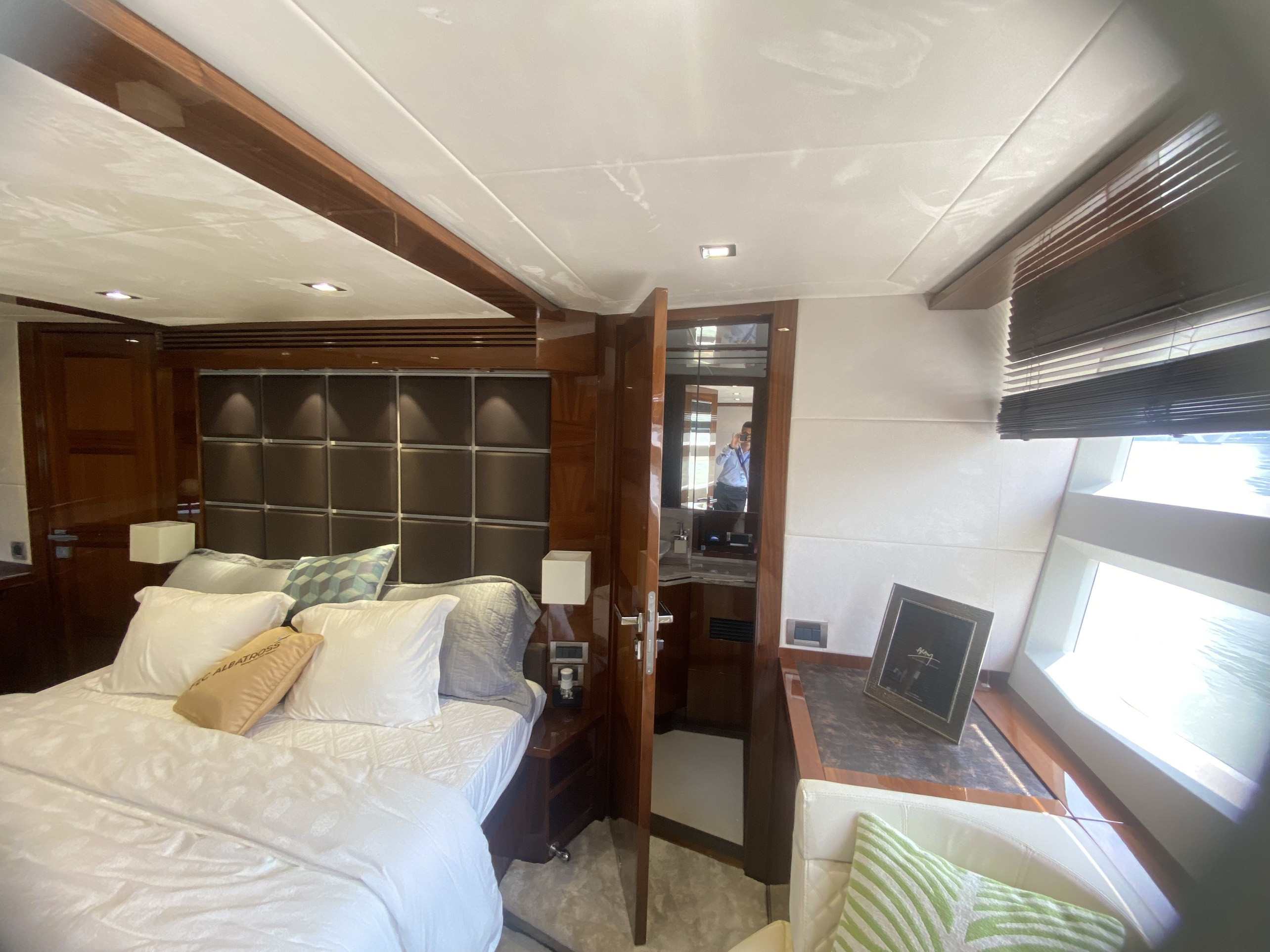 dau gia du thuyen flc anh 2