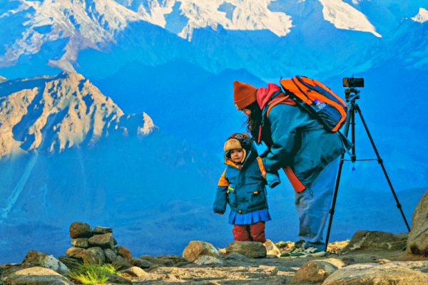 9X Việt 18 ngày cõng con 3 tuổi leo núi, vượt đèo tuyết phủ ở Pakistan