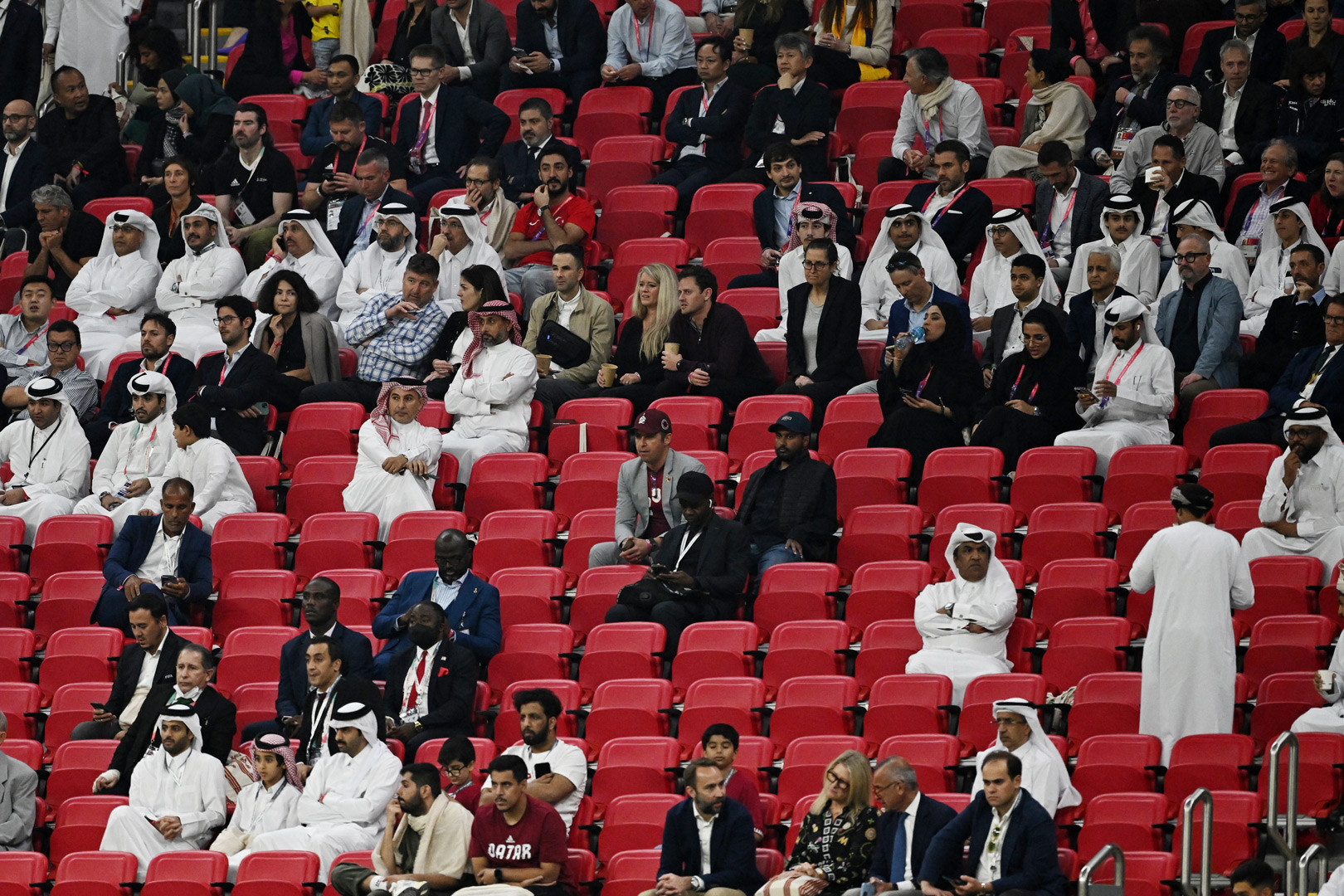 Ký sự World Cup 2022: Chuyện xấu hổ ở Qatar