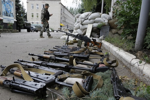 Quan chức Anh lo ngại vũ khí viện trợ cho Ukraine rơi vào tay khủng bố