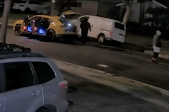 Nhóm trộm đi siêu xe Lamborghini Urus 'thó' một bộ phận của chiếc Van rẻ tiền