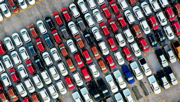 Ô tô nhập khẩu tăng đột biến, thị trường không thiếu xe Tết