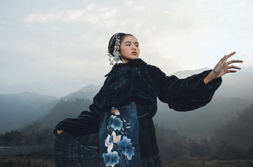Mẫu nhí Minh Thảo đẹp lạ trong 'Ký gửi người Mông vào tương lai'