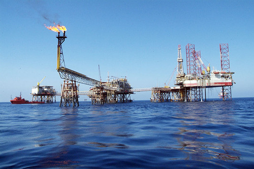 Ministry proposes two options for overseas investment in oil and gas sector