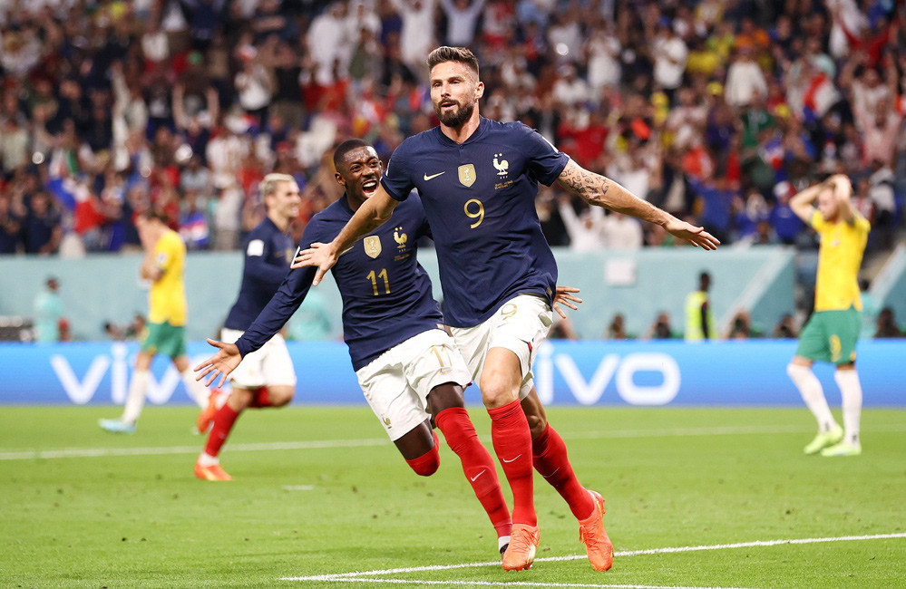 Giroud và Mbappe tỏa sáng, Pháp ngược dòng đè bẹp Úc