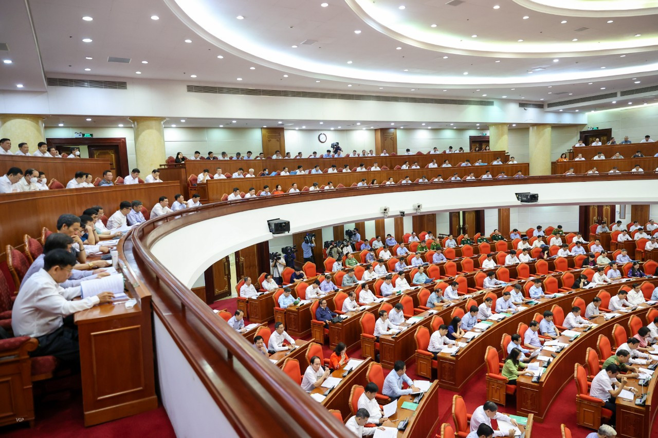 Toàn Đảng, toàn dân, toàn quân đã nỗ lực phấn đấu, không ngừng đẩy mạnh CNH-HĐH