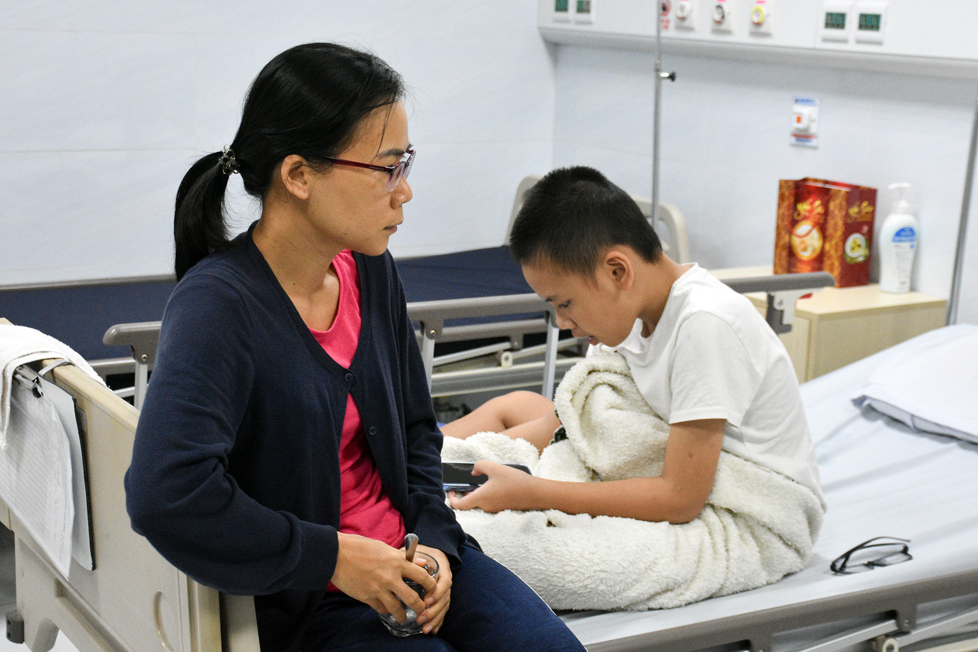 6 ngày thấp thỏm chăm con trong viện của phụ huynh Ischool Nha Trang