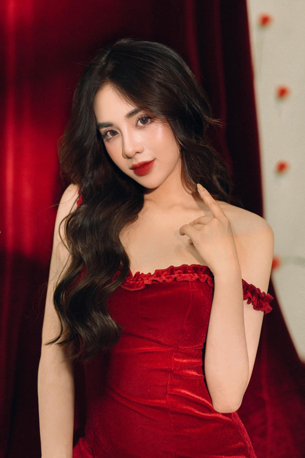 Nhan sắc trẻ đẹp của Cao Thu Trang - hotgirl 