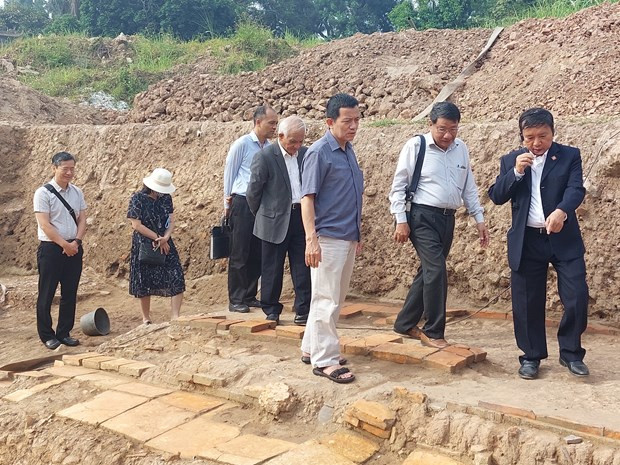 New architectural vestiges found in ancient Thang Long Citadel hinh anh 1