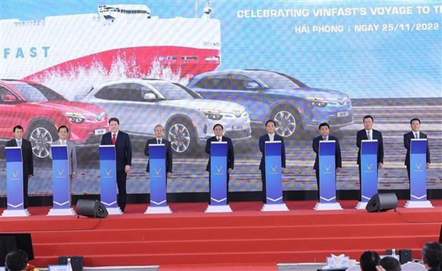VinFast exports first batch of EVs to US hinh anh 1