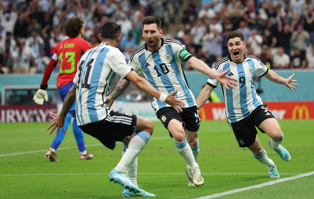 Video bàn thắng World Cup Argentina 2-0 Mexico: Messi thăng hoa