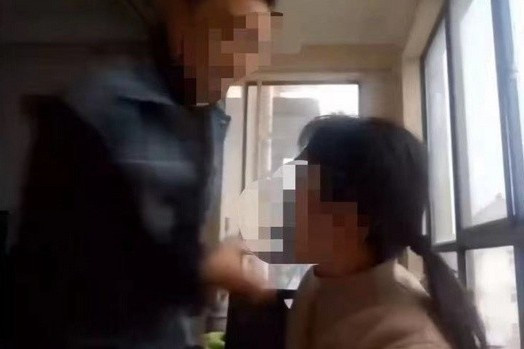 Cô giáo bị chồng đánh đập khi đang dạy online ở Trung Quốc