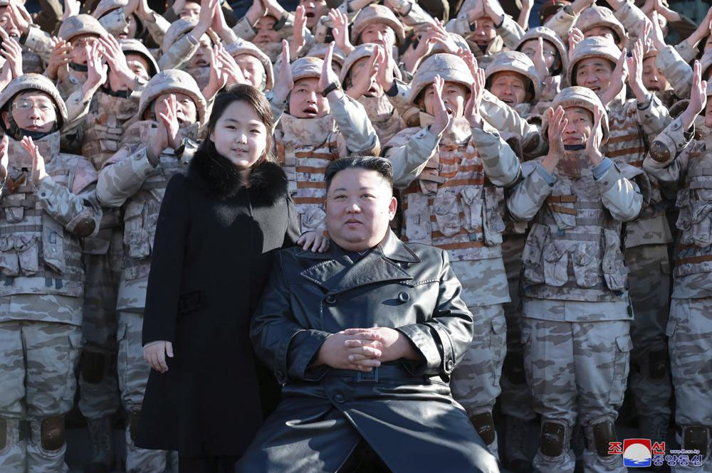 Lần tái xuất gây xôn xao của con gái ông Kim Jong Un