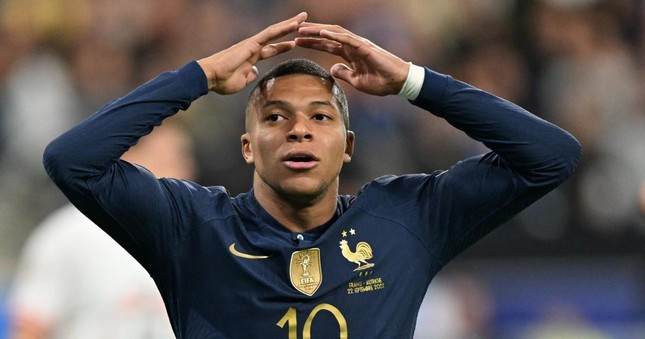 Dàn siêu xe của các ngôi sao dự World Cup 2022 ảnh 9