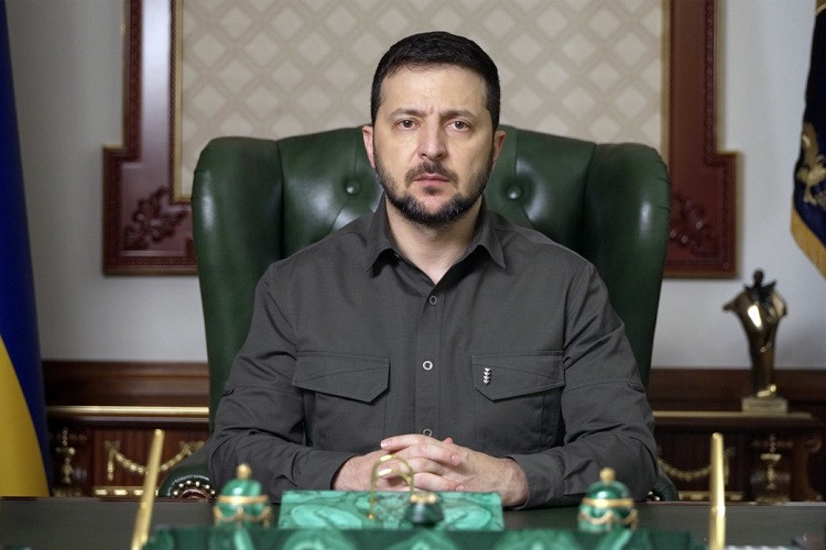 Ukraine đề xuất mức áp giá dầu Nga, Kiev-Moscow trao đổi tù binh