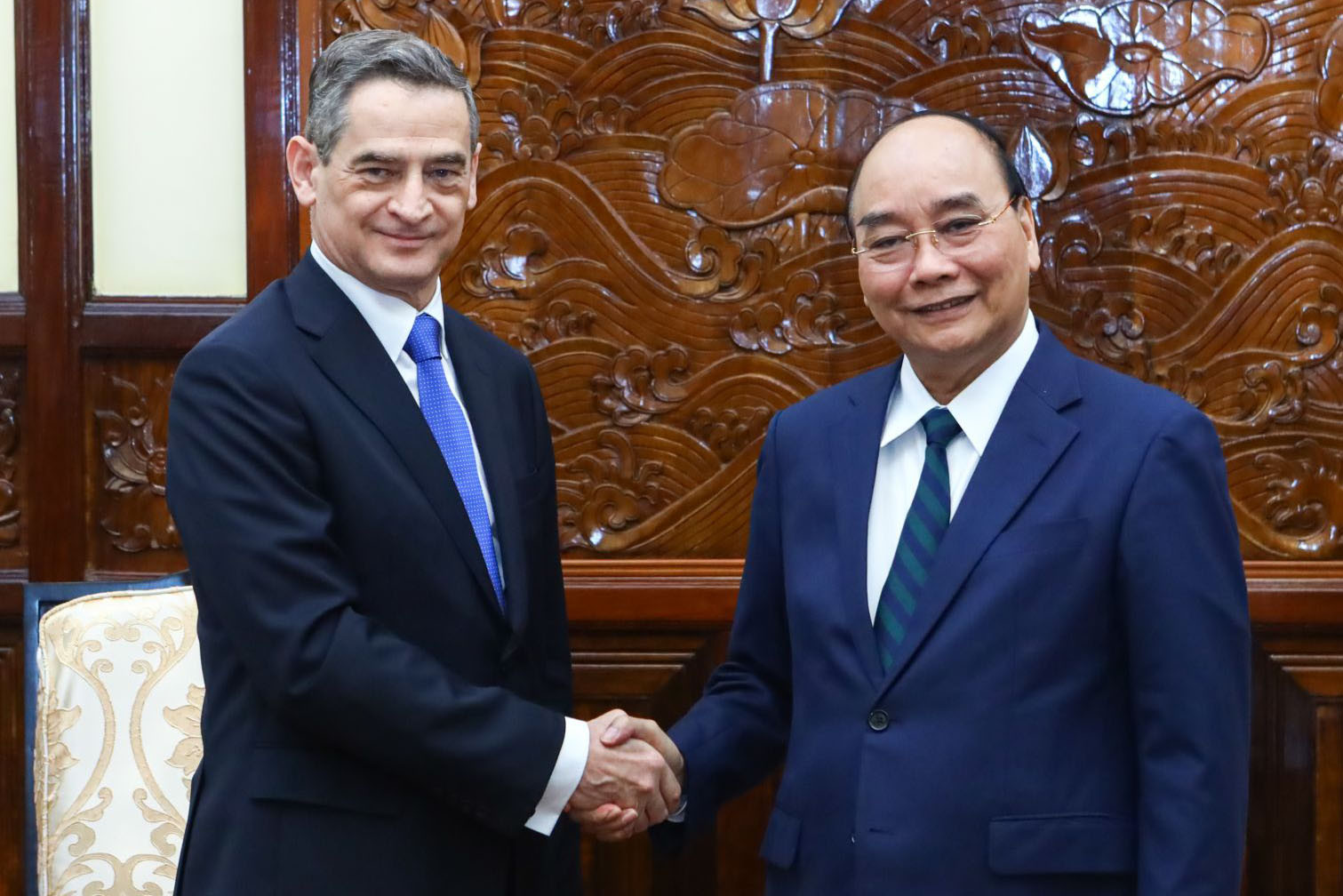 Chủ tịch nước mời Tổng thống Chile sớm thăm Việt Nam