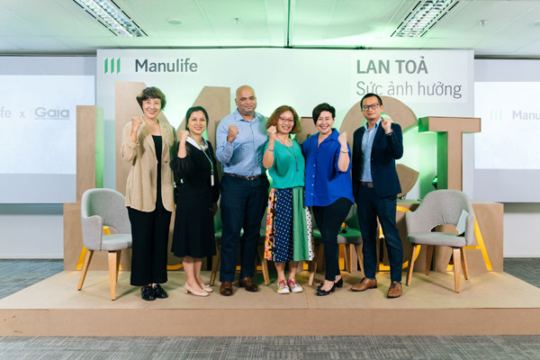 Manulife Việt Nam trồng 15.000 cây xanh tại rừng Cà Mau